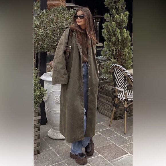 VINTAGE Khaki green oversized trench coat - Picture 7 of 17